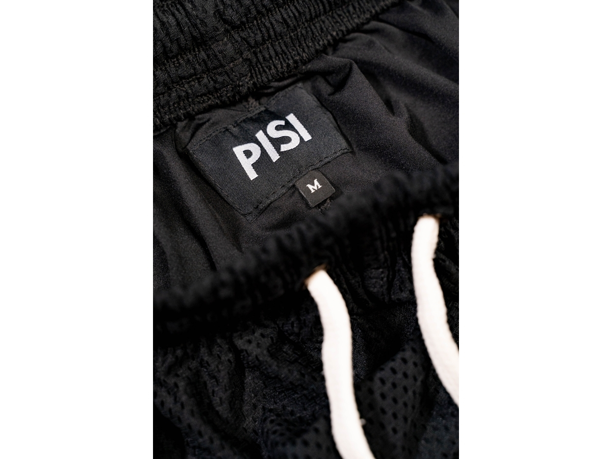 https://d2cva83hdk3bwc.cloudfront.net/pisi-ps-short-pants-black-4.jpg