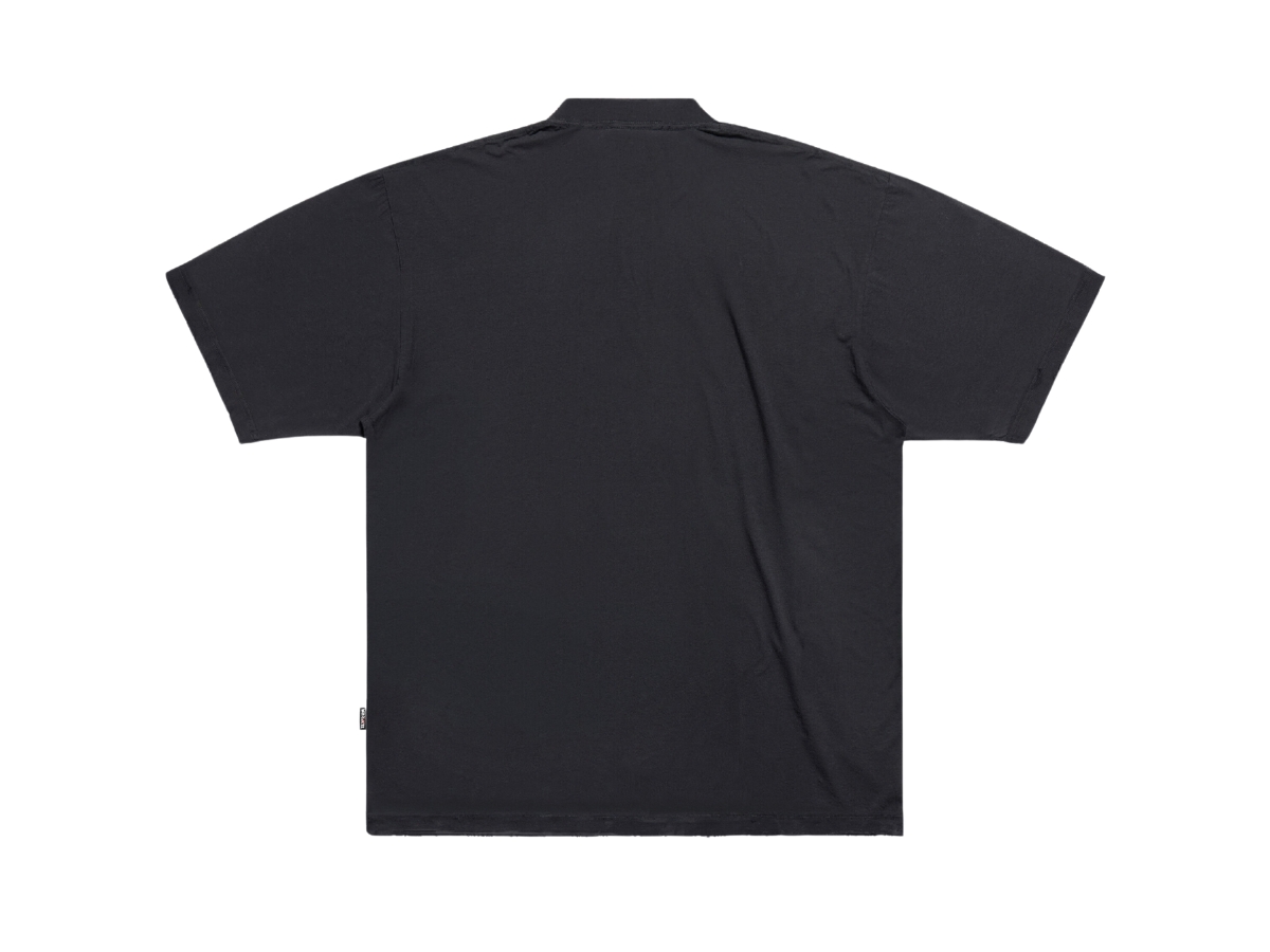 https://d2cva83hdk3bwc.cloudfront.net/pisi-t-shirt-oversized-black-2.jpg