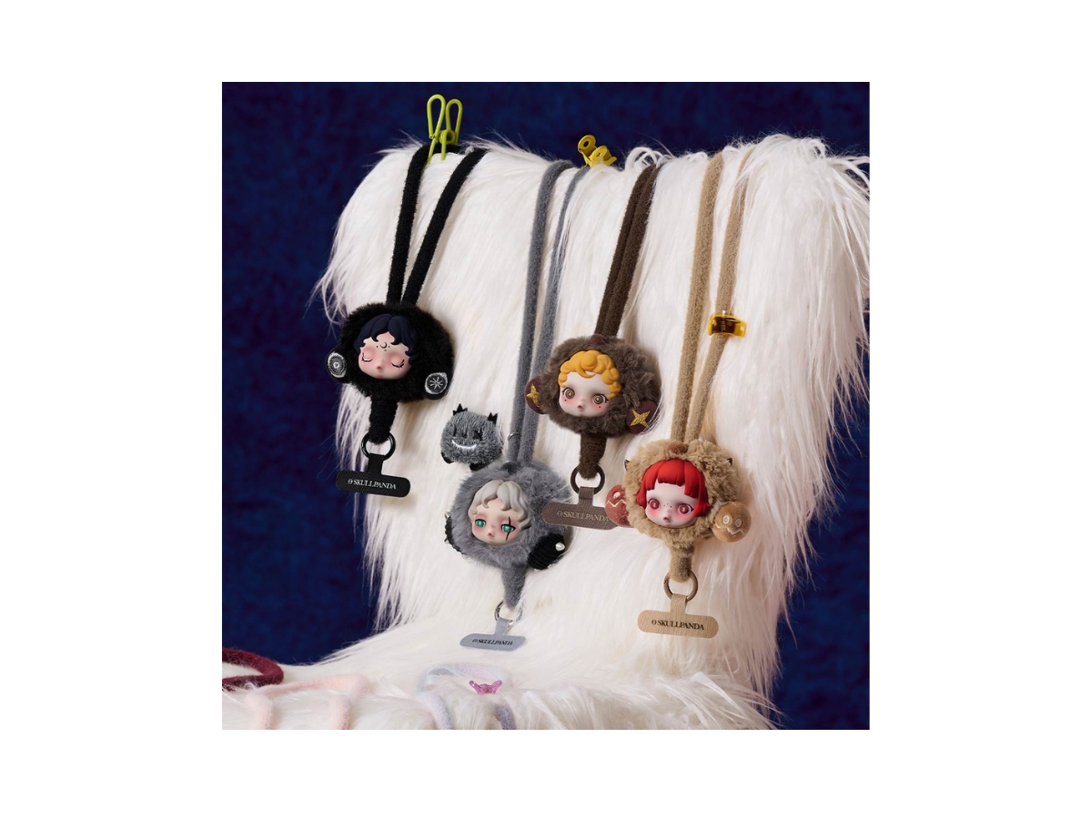 https://d2cva83hdk3bwc.cloudfront.net/pm-bbcccpmscsyfmspl-pop-mart-sneaky-chestnut-skullpanda-you-found-me-series-phone-lanyard-3.jpg
