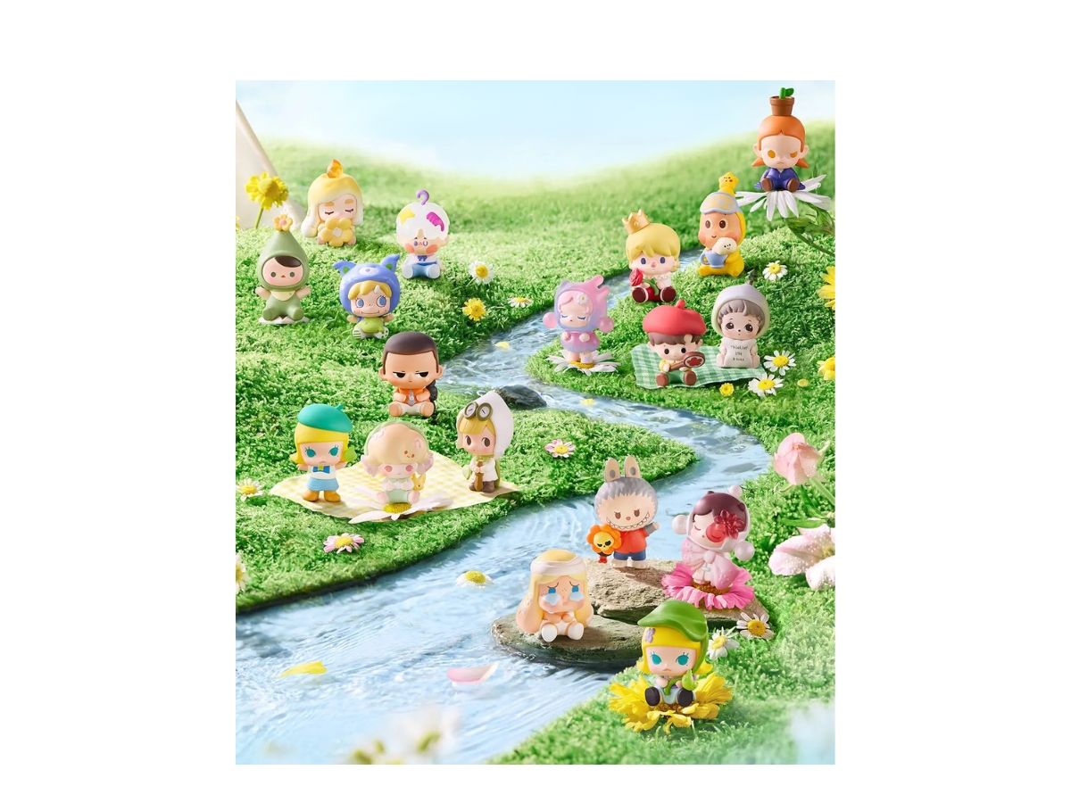 https://d2cva83hdk3bwc.cloudfront.net/pm-bbcccpmtmhppbgowmsm-pop-mart-the-monsters-hug-power-pop-bean-going-outing-with-me-series-multicolor-3.jpg