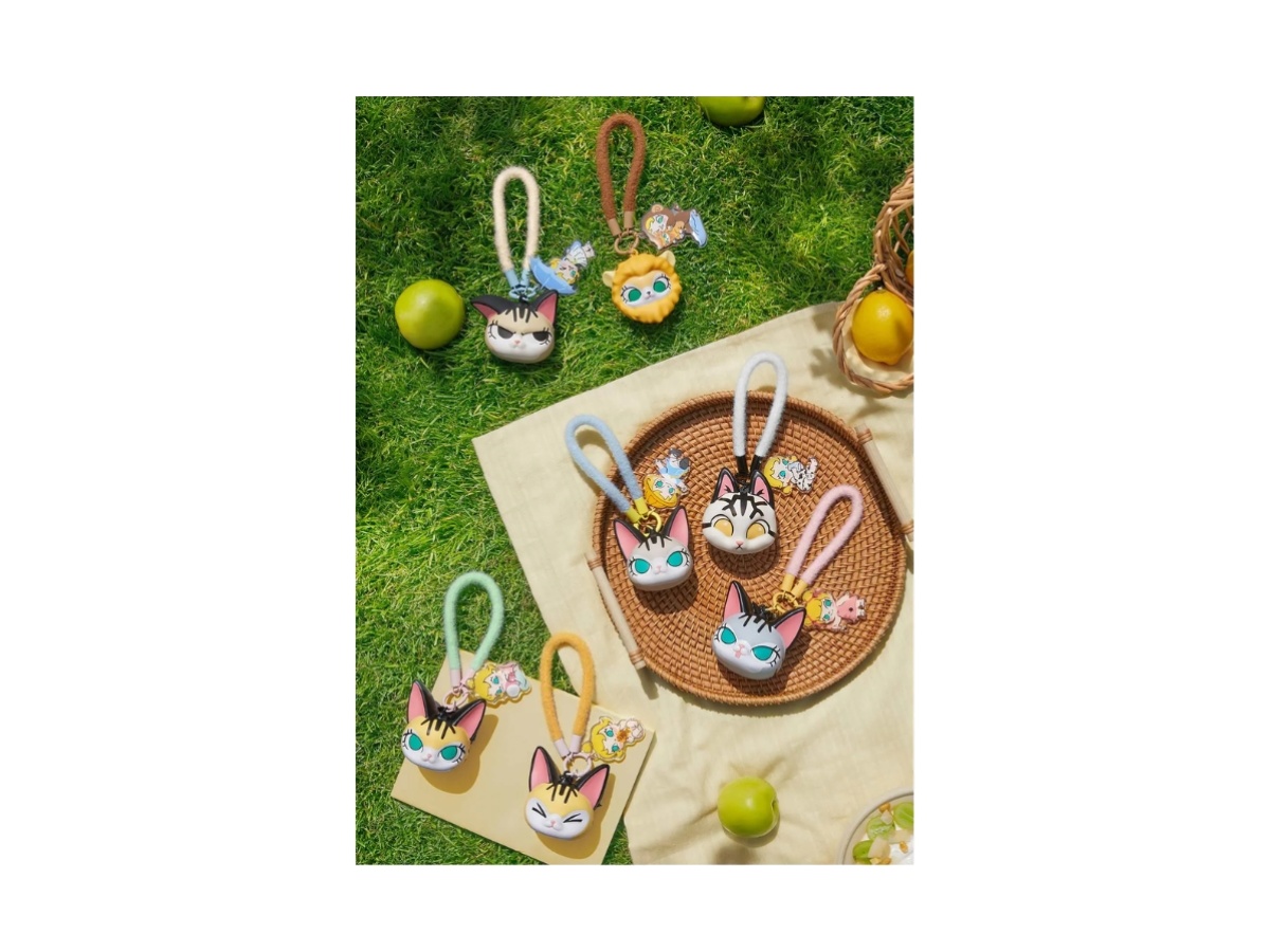 https://d2cva83hdk3bwc.cloudfront.net/pm-bbcpmbmbtsppbbwsm-pop-mart-baby-molly-baby-tabby-series-pinch-pendant-blind-box-whole-set-multicolor-2.jpg
