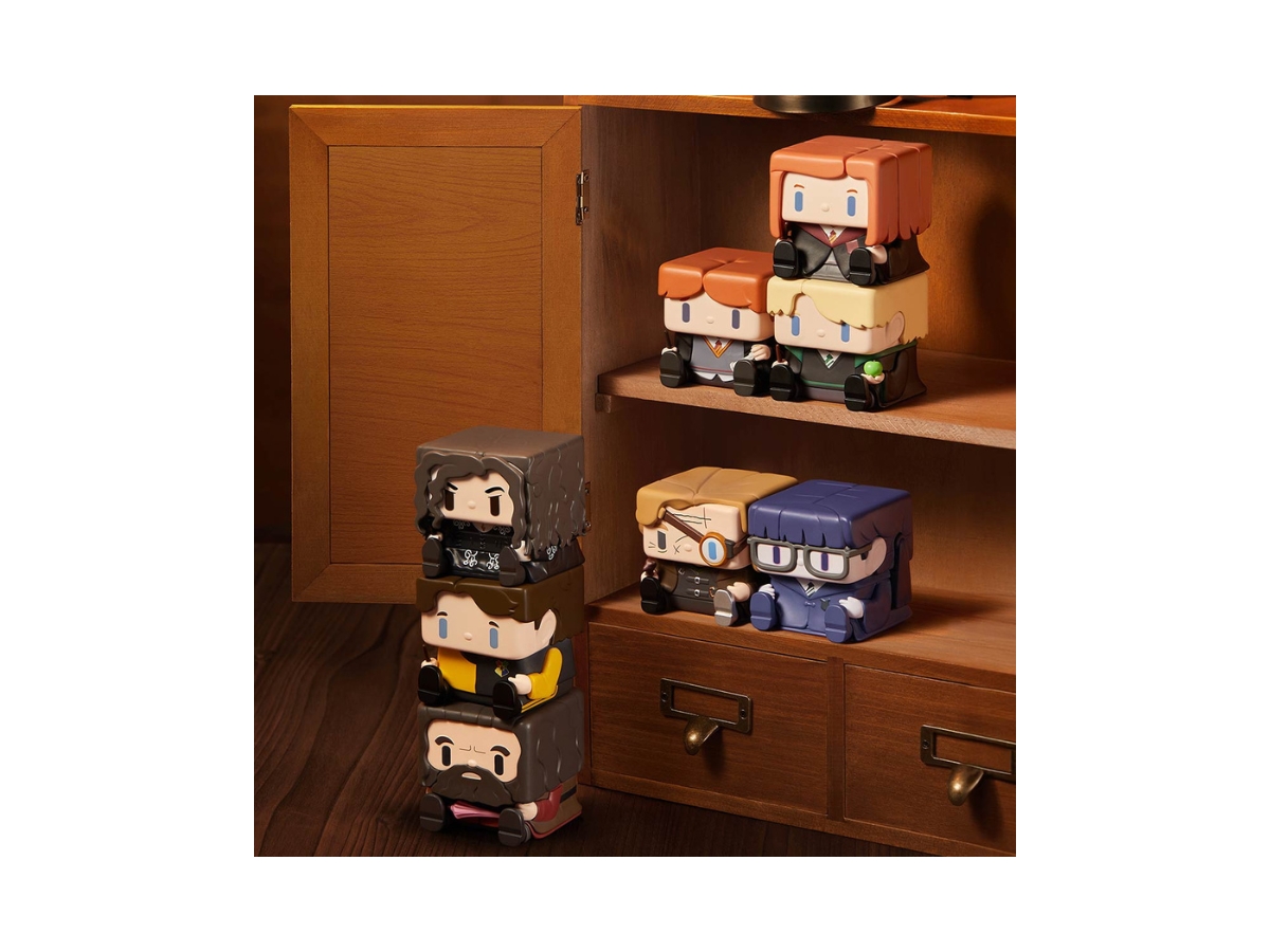 https://d2cva83hdk3bwc.cloudfront.net/pm-bbcpmhppc2sfws-pop-mart-harry-potter-pop-cube-2-series-figures-whole-set-2.jpg