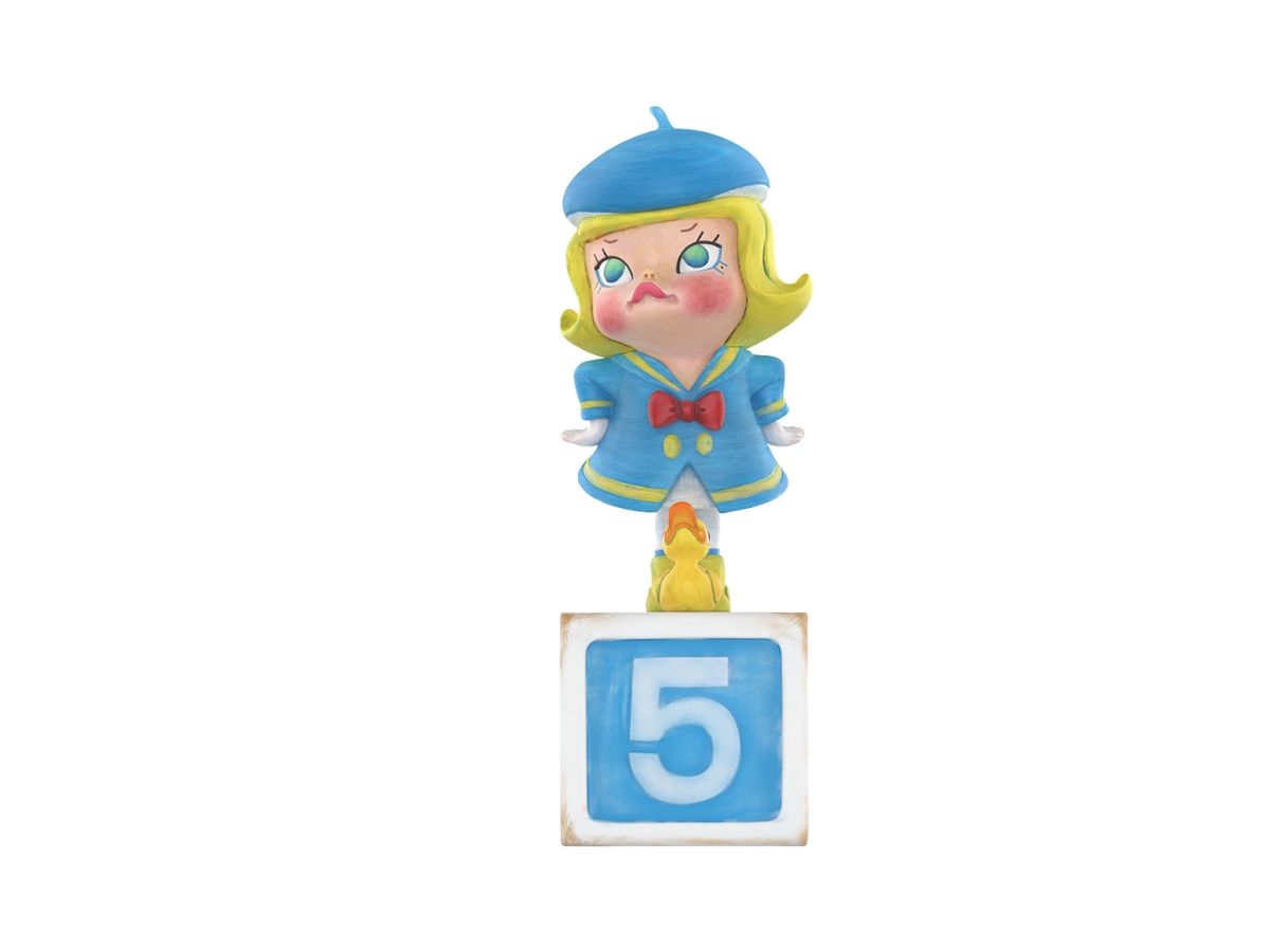 https://d2cva83hdk3bwc.cloudfront.net/pop-mart-d-salute-to-the-childhood-classic-molly-anniversary-statues-classical-retro-2-series-figures-1.jpg