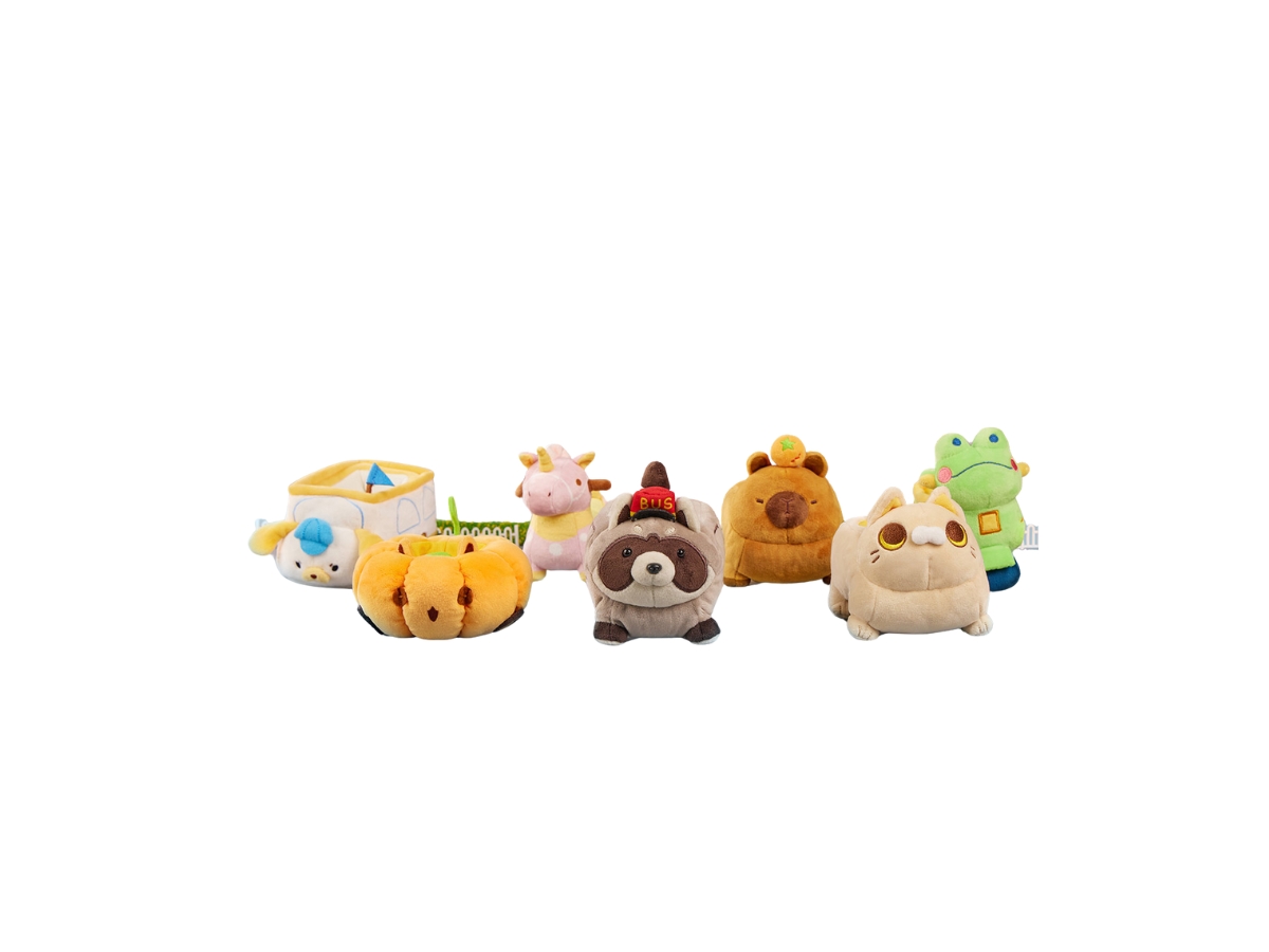 https://d2cva83hdk3bwc.cloudfront.net/pop-mart-gong-original-roaming-series-plush-toy-car-whole-set-2.jpg