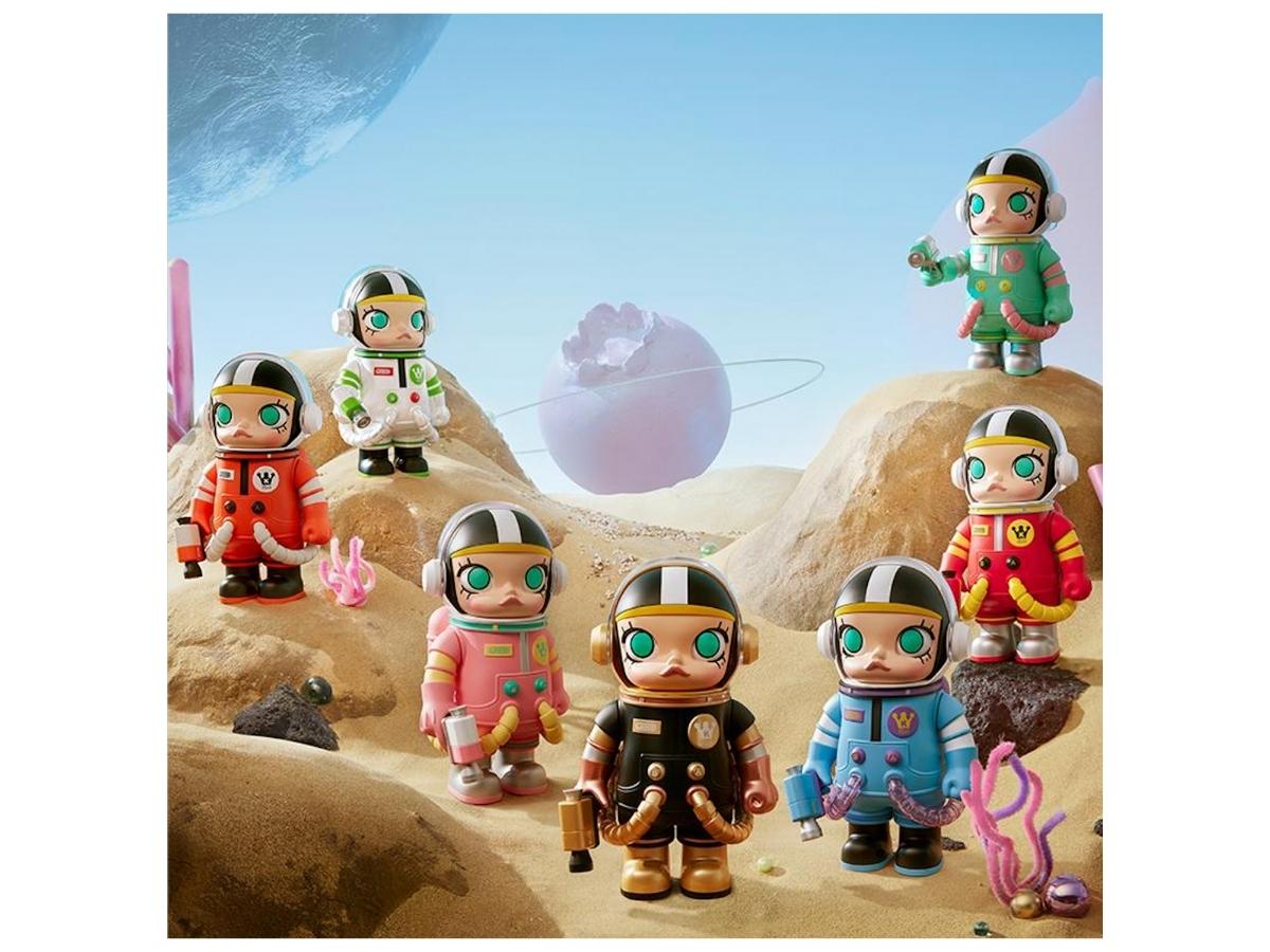 https://d2cva83hdk3bwc.cloudfront.net/pop-mart-mega-collection-400--space-molly-return-series-3.jpg