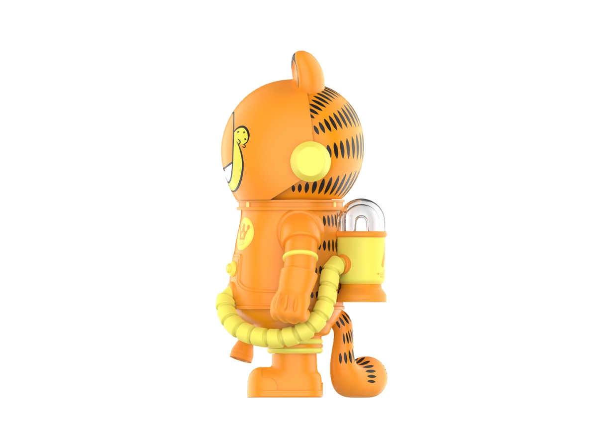 https://d2cva83hdk3bwc.cloudfront.net/pop-mart-mega-space-molly-garfield-400-blind-box-4.jpg