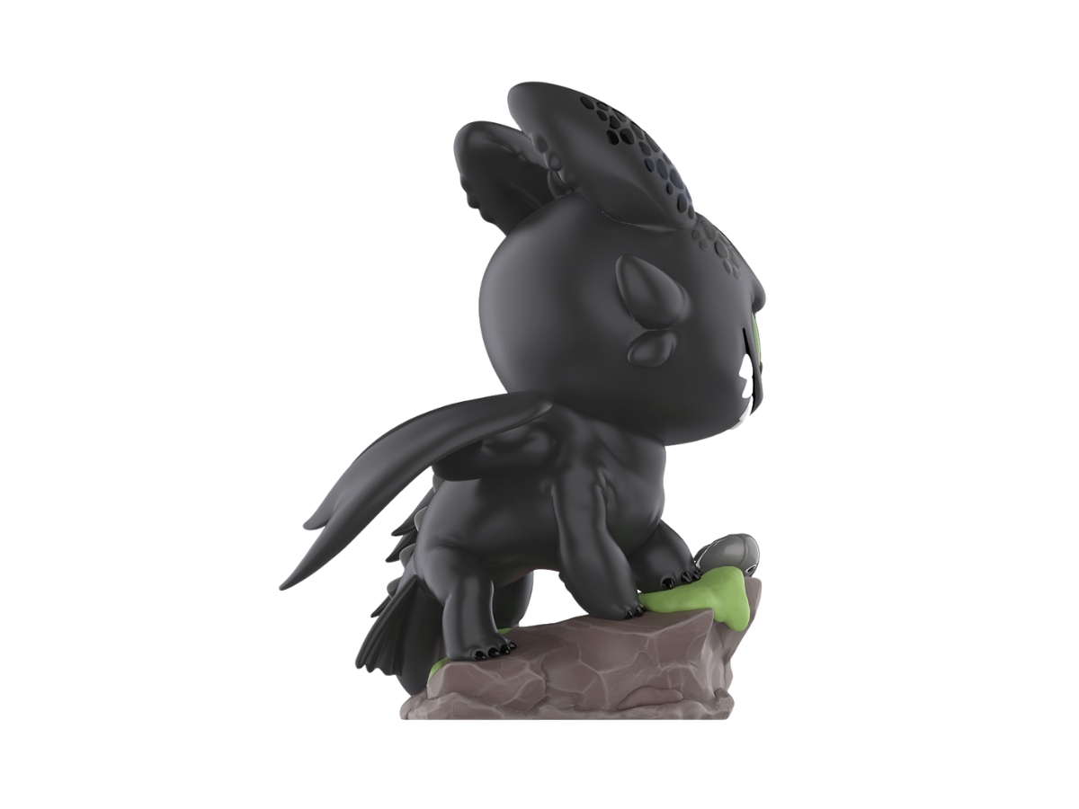 https://d2cva83hdk3bwc.cloudfront.net/pop-mart-toothless-figurine-how-to-train-your-dragon-figurine-4.jpg