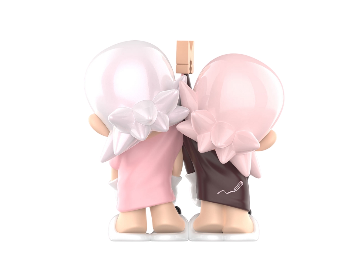 https://d2cva83hdk3bwc.cloudfront.net/pop-mart-zsiga-romantic-greetings-figurine-4.jpg