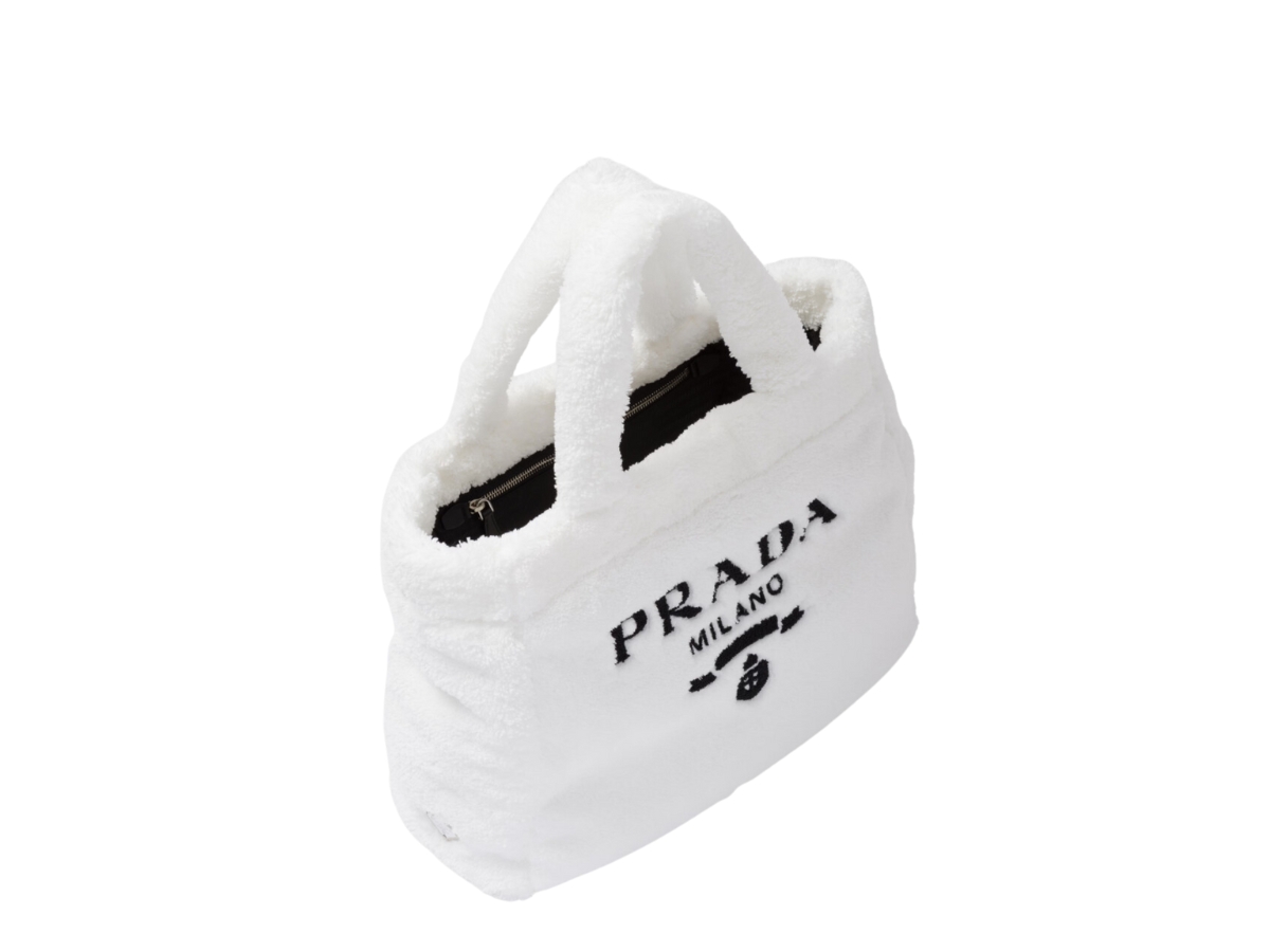 https://d2cva83hdk3bwc.cloudfront.net/prada-terry-tote-bag-in-re-nylon-logo-print-lining-with-zipper-pocket-white-black-3.jpg