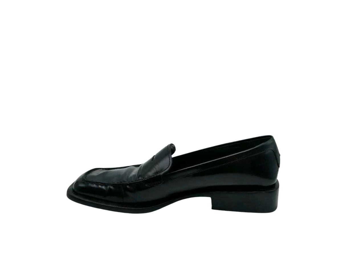 https://d2cva83hdk3bwc.cloudfront.net/prd-lospstlb-prada-square-toe-loafers-black-2.jpg