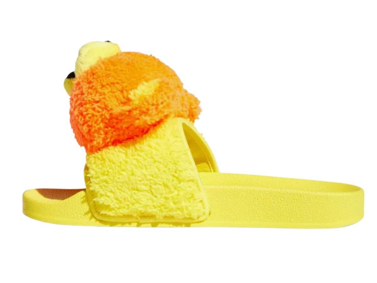 https://d2cva83hdk3bwc.cloudfront.net/q46582-adidas-js-adilette-jeremy-scott-teddy-yellow-2.jpg