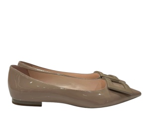 Buy Roger Vivier Pointed Toe Flats Dark Beige (Women's) at Sasom – Authentic and Ready to Ship