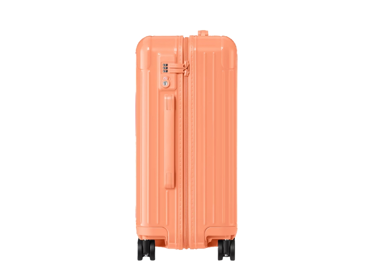 https://d2cva83hdk3bwc.cloudfront.net/rimowa-cabin-carry-on-gloss-papaya-orange-4.jpg