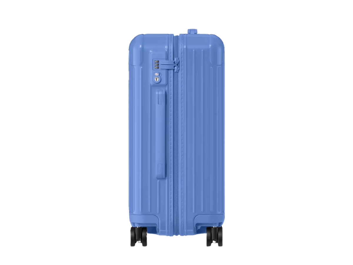 https://d2cva83hdk3bwc.cloudfront.net/rimowa-cabin-carry-on-sea-blue-4.jpg