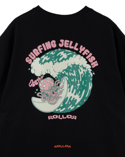 https://d2cva83hdk3bwc.cloudfront.net/rollor_rollor---surfing-jellyfish-oversize-t-shirt---black---4.jpg
