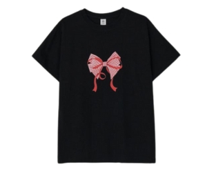 Ronron Strawberry Ribbon Basic Fit T-Shirt Black Red