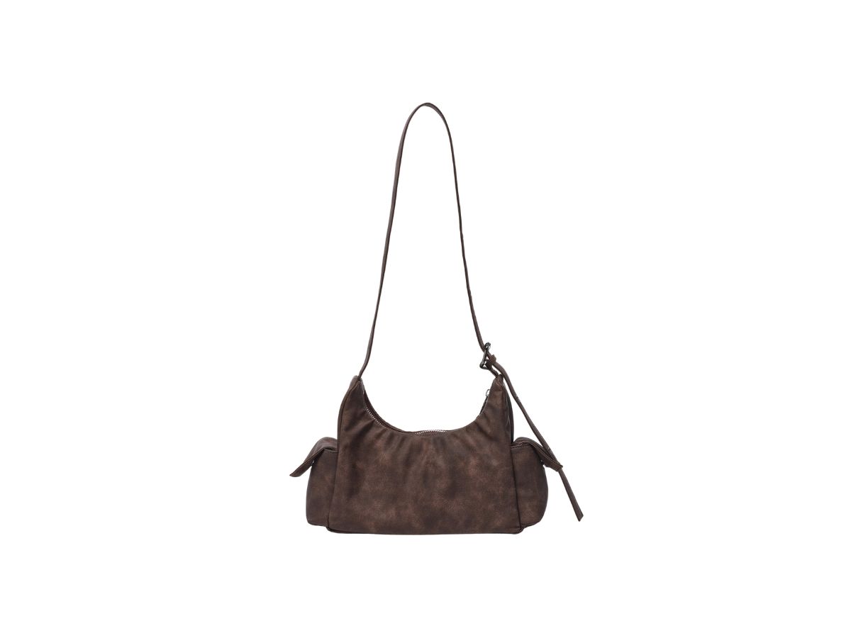 https://d2cva83hdk3bwc.cloudfront.net/samo-ondoh-pocket-mug-bag-m-leather-vintage-brown-3.jpg