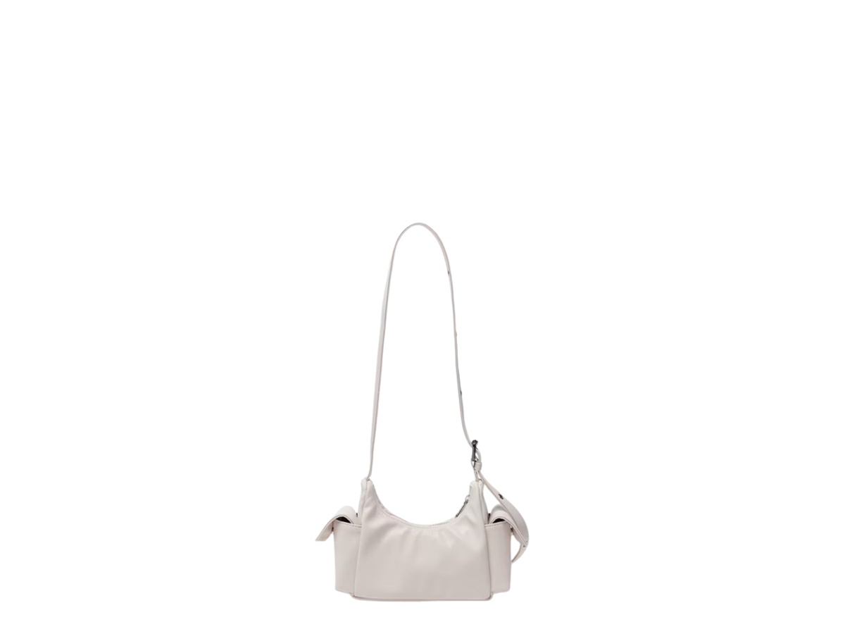 https://d2cva83hdk3bwc.cloudfront.net/samo-sbbsopmbmni-samo-ondoh-pocket-mug-bag-mini-nappa-ivory-2.jpg