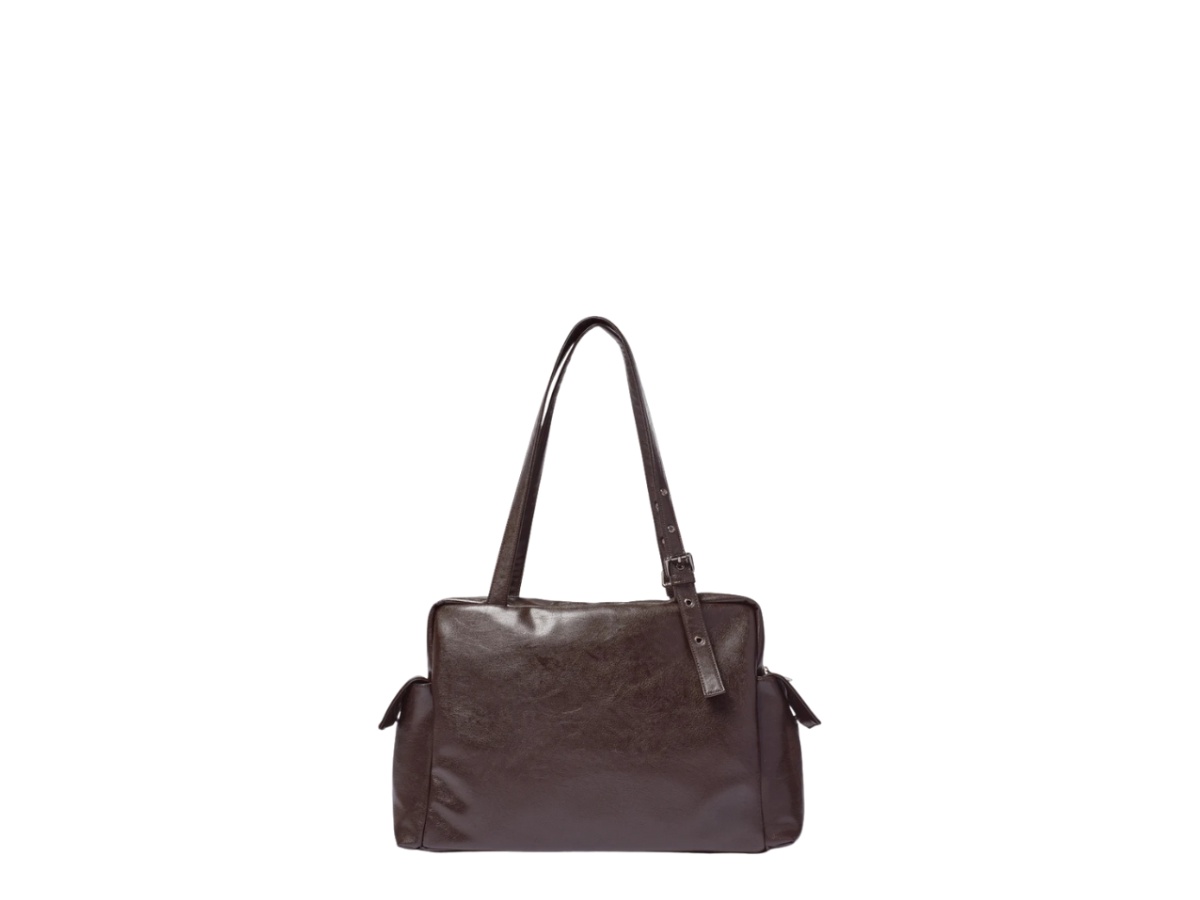 https://d2cva83hdk3bwc.cloudfront.net/samo-sbbsopublgc-samo-ondoh-pocket-utility-bag-l-goat-chocolate-2.jpg