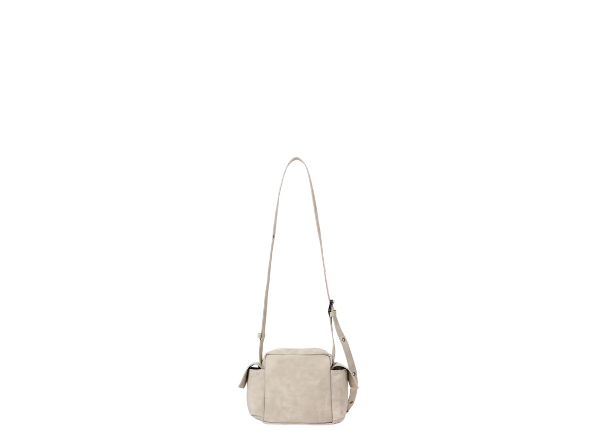https://d2cva83hdk3bwc.cloudfront.net/samo-sbbsopusbvi-samo-ondoh-pocket-utility-shoulder-bag-vintage-ivory-3.jpg