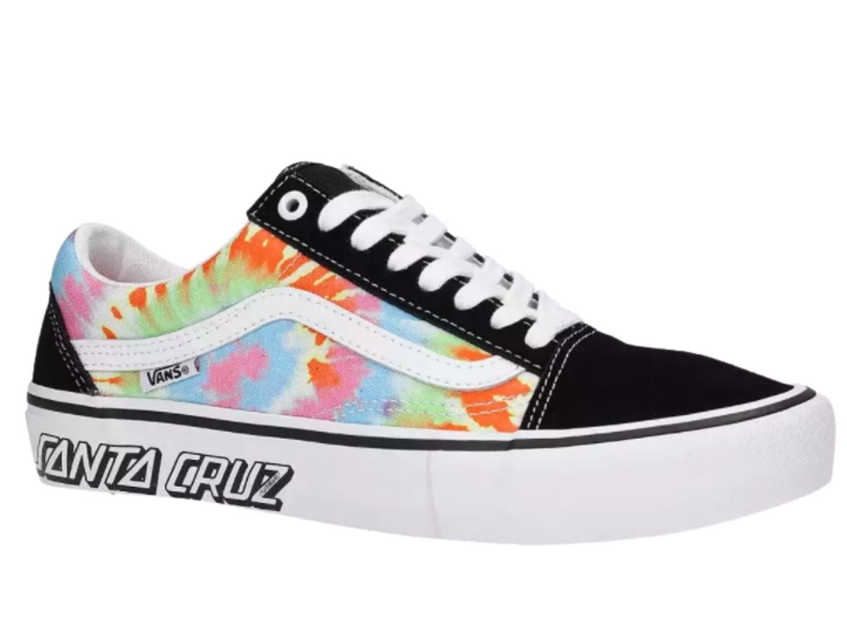https://d2cva83hdk3bwc.cloudfront.net/santa-cruz-x-vans-old-skool-2020-2.jpg