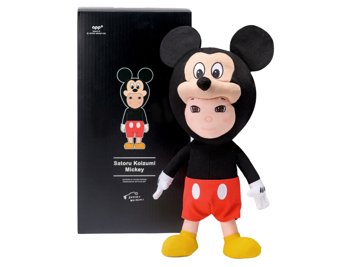 https://d2cva83hdk3bwc.cloudfront.net/satoru-koizumi-disney-collection-mickey-plush-2.jpg