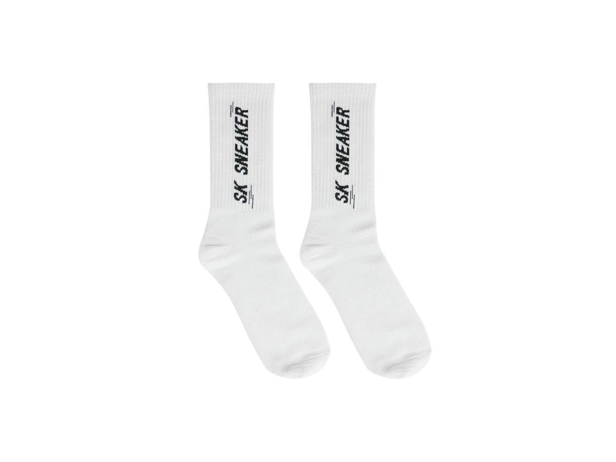 https://d2cva83hdk3bwc.cloudfront.net/sk-sneaker-basic-logo-socks-white-1.jpg