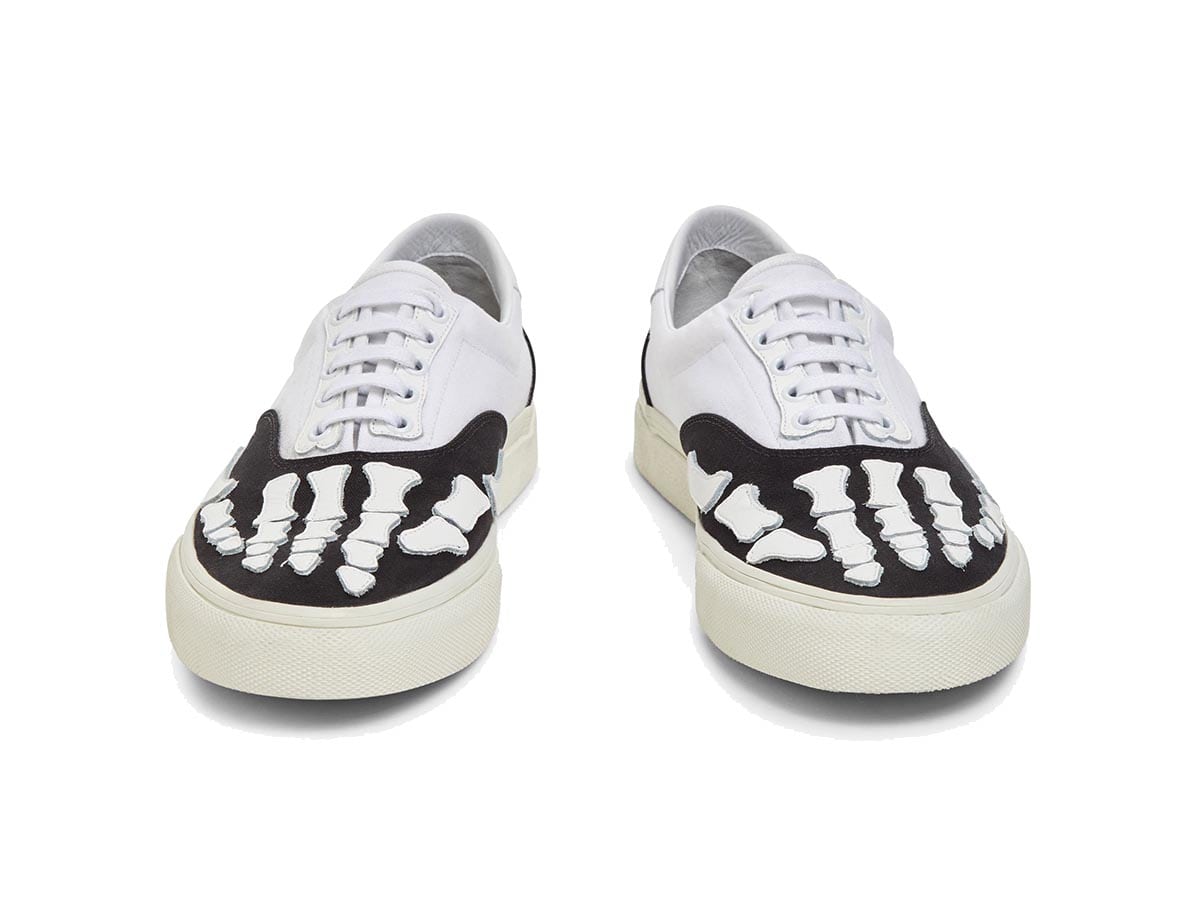 https://d2cva83hdk3bwc.cloudfront.net/skel-toe-lace-up-black-white-3.jpg