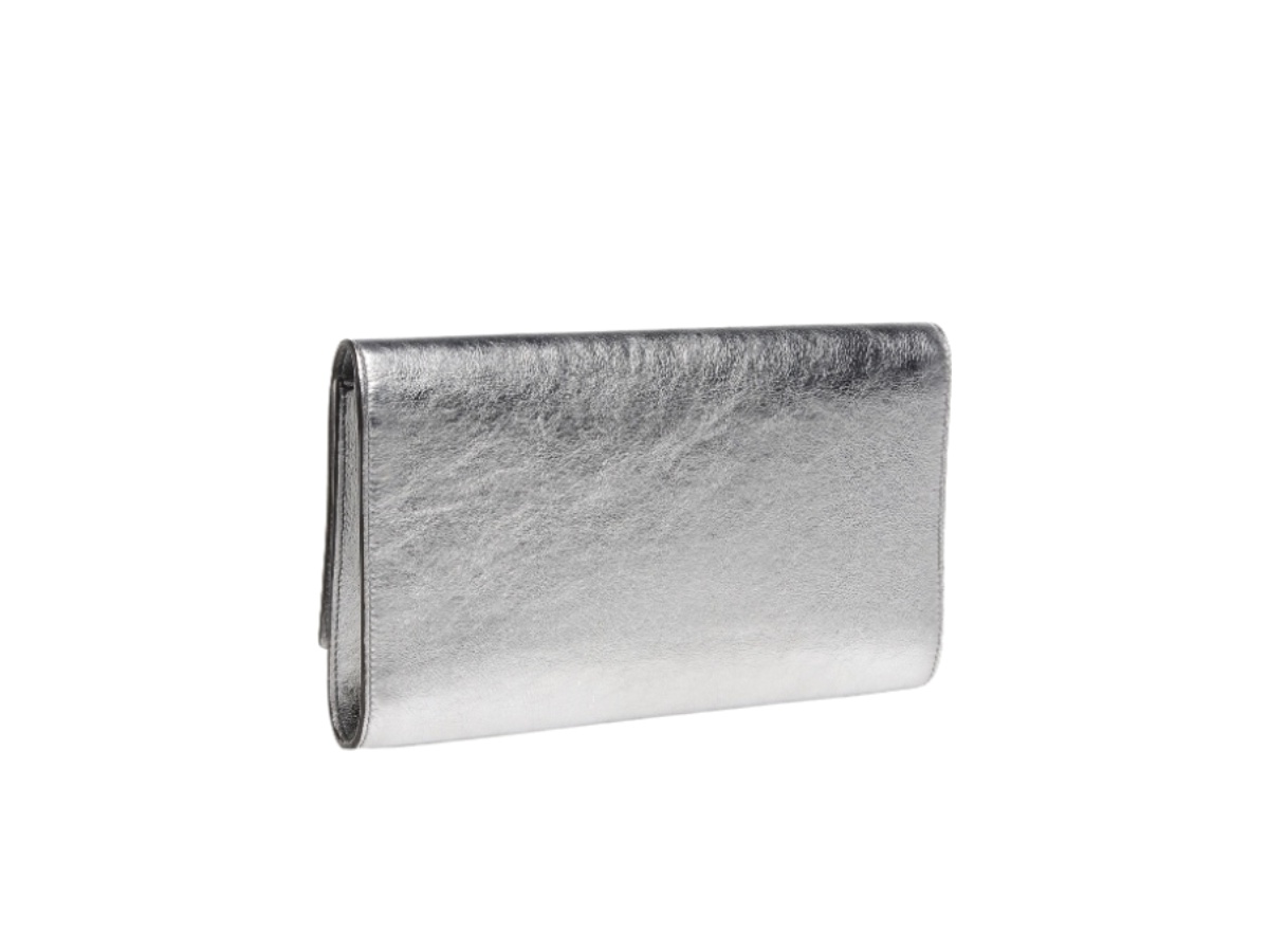 https://d2cva83hdk3bwc.cloudfront.net/sl-cltbslbdjcs-saint-laurent-belle-de-jour-clutch-silver-2.jpg