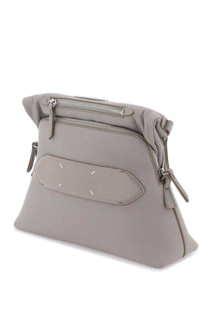 https://d2cva83hdk3bwc.cloudfront.net/soft-5ac-crossbody-bag-maison-margiela-grey-3.jpg