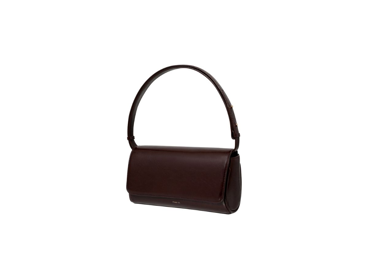 https://d2cva83hdk3bwc.cloudfront.net/stand-oil-butter-bag-classic-in-vegan-leather-marron-2.jpg