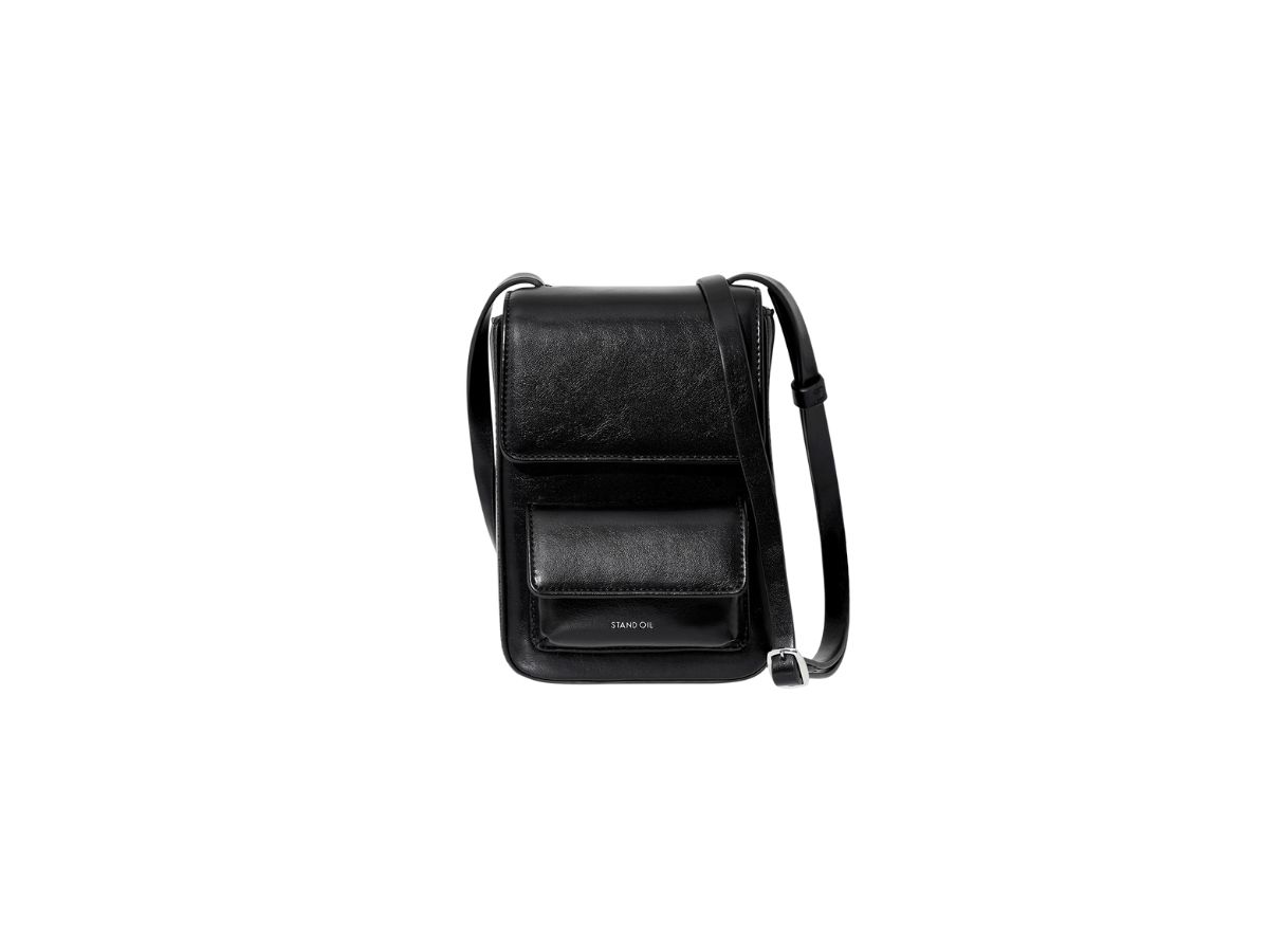 Stand Oil Chubby Cross Bag In Vegan Leather Black