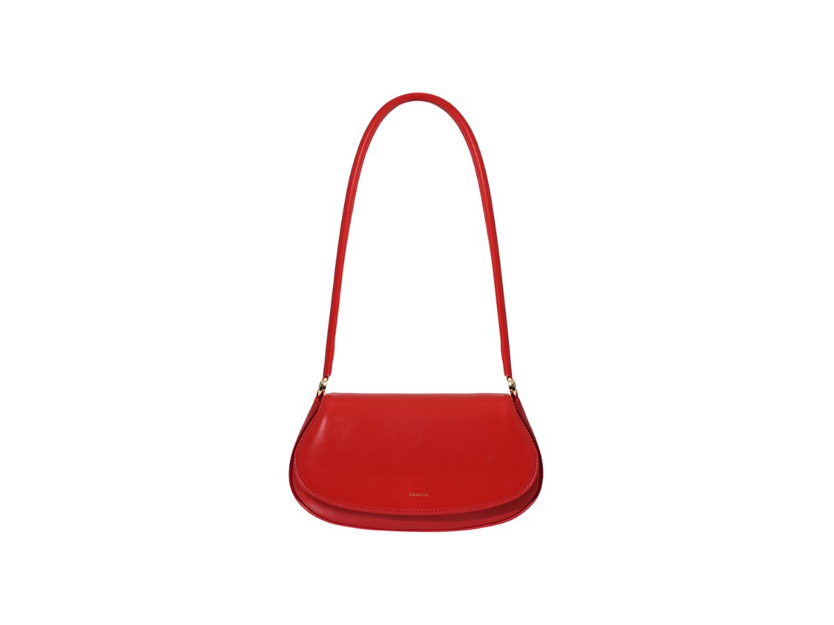 https://d2cva83hdk3bwc.cloudfront.net/stand-oil-clam-bag-in-vegan-leather-tomato-1.jpg