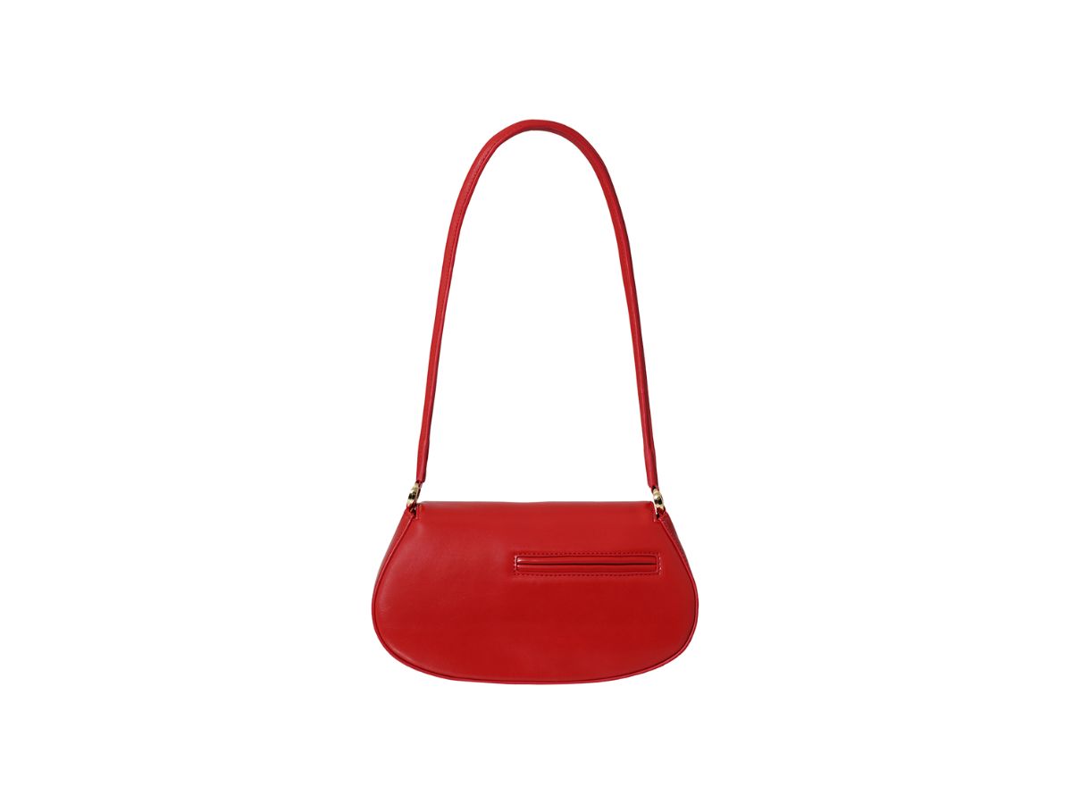 https://d2cva83hdk3bwc.cloudfront.net/stand-oil-clam-bag-in-vegan-leather-tomato-3.jpg
