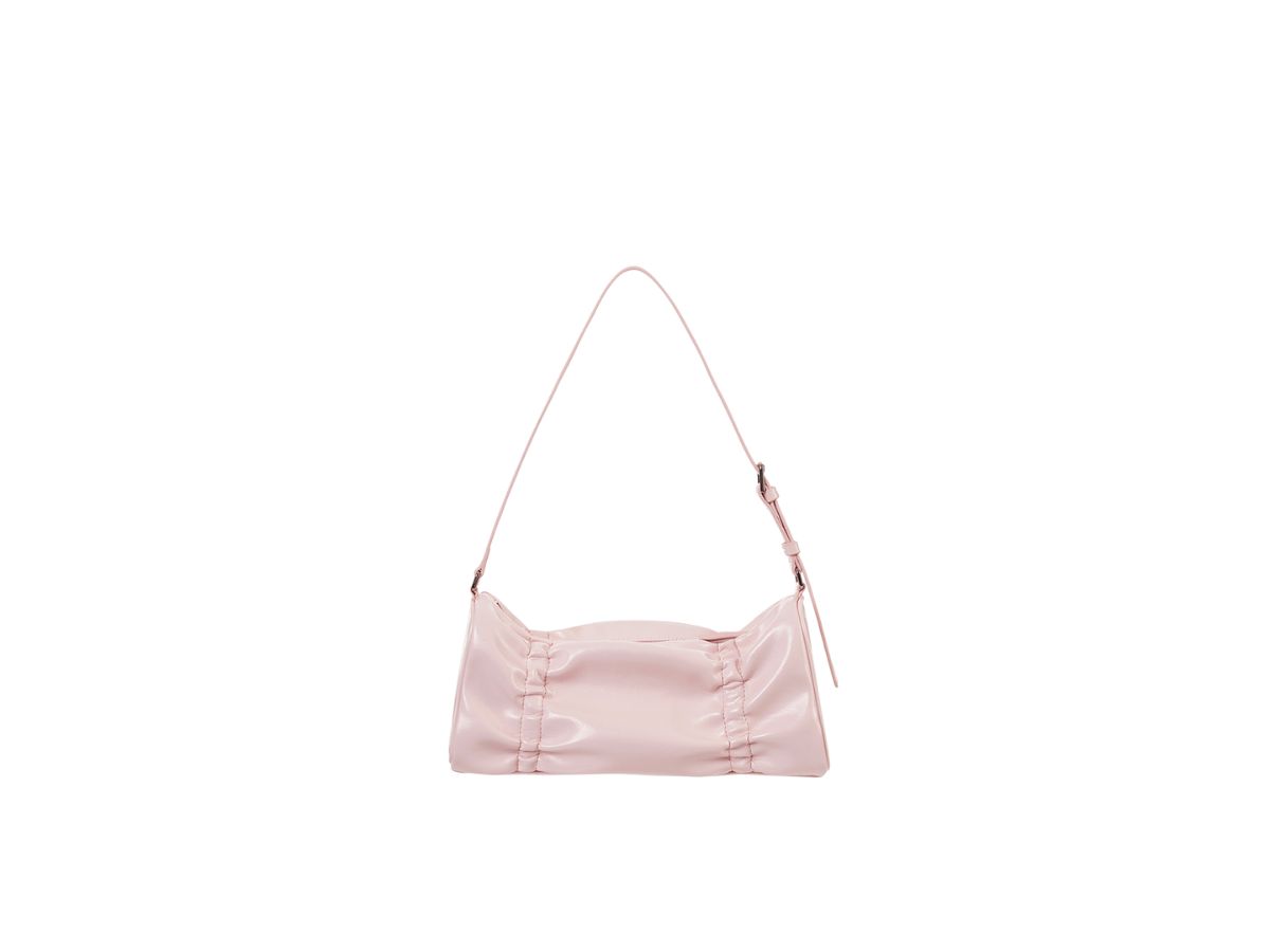 https://d2cva83hdk3bwc.cloudfront.net/stand-oil-pleats-bag-baby-pink-3.jpg