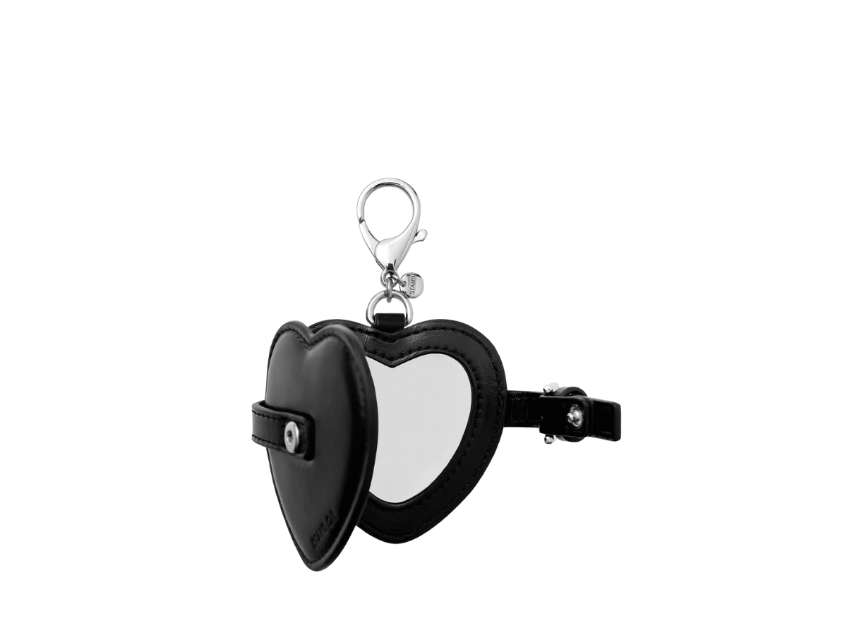 https://d2cva83hdk3bwc.cloudfront.net/sto-kcasobmkb-stand-oil-belted-mirror-keyring-black-3.jpg