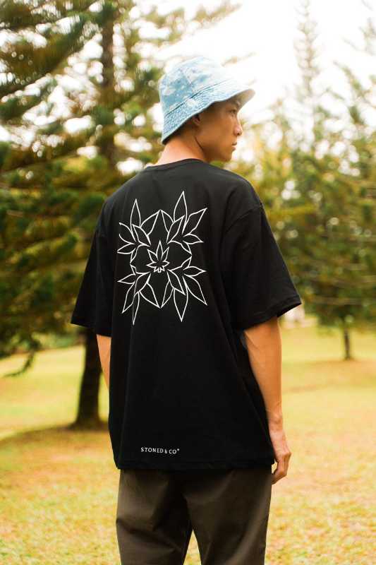 https://d2cva83hdk3bwc.cloudfront.net/stonedandco_dream---uip-lotus-tee-black-4.jpg