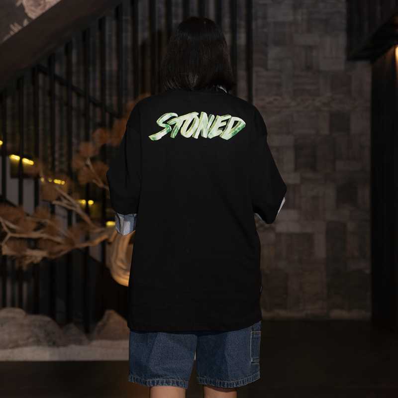 https://d2cva83hdk3bwc.cloudfront.net/stonedandco_golden-jade---jade-uip-tee-black-4.jpg