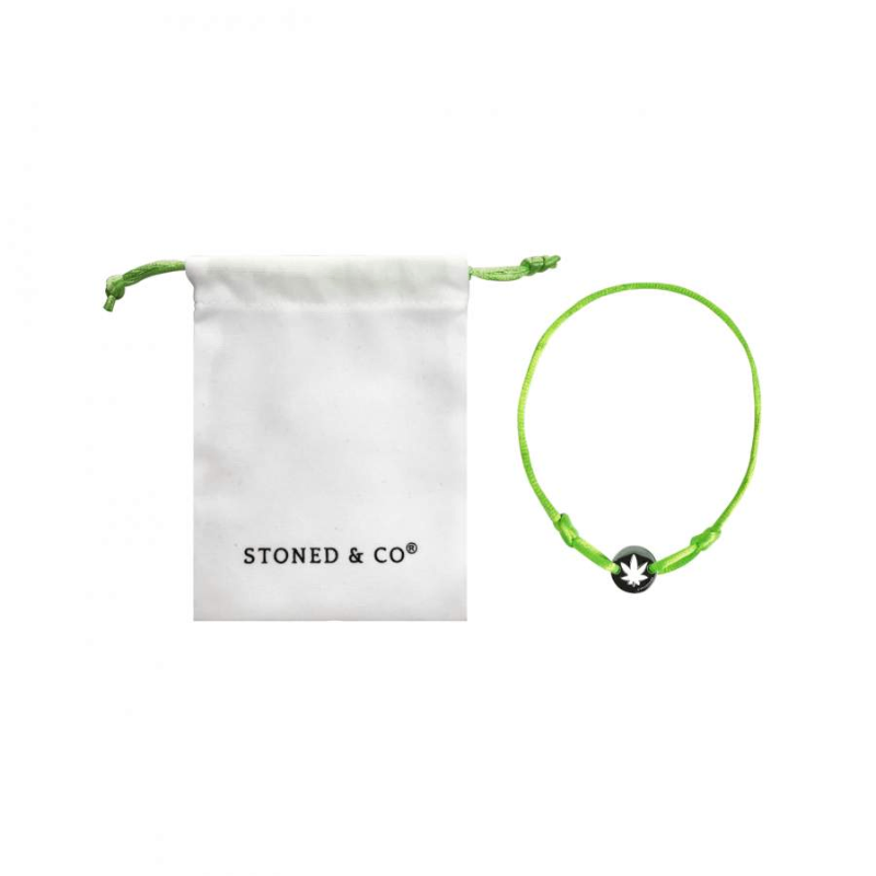 https://d2cva83hdk3bwc.cloudfront.net/stonedandco_lovestoned-bracelet-neon-green-3.jpg
