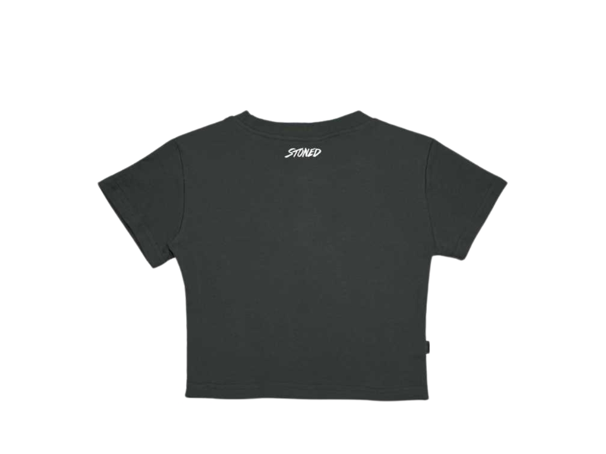 https://d2cva83hdk3bwc.cloudfront.net/stonedandco_stoned-x-def-jam---signature-logo-crop-top-black-2.jpg