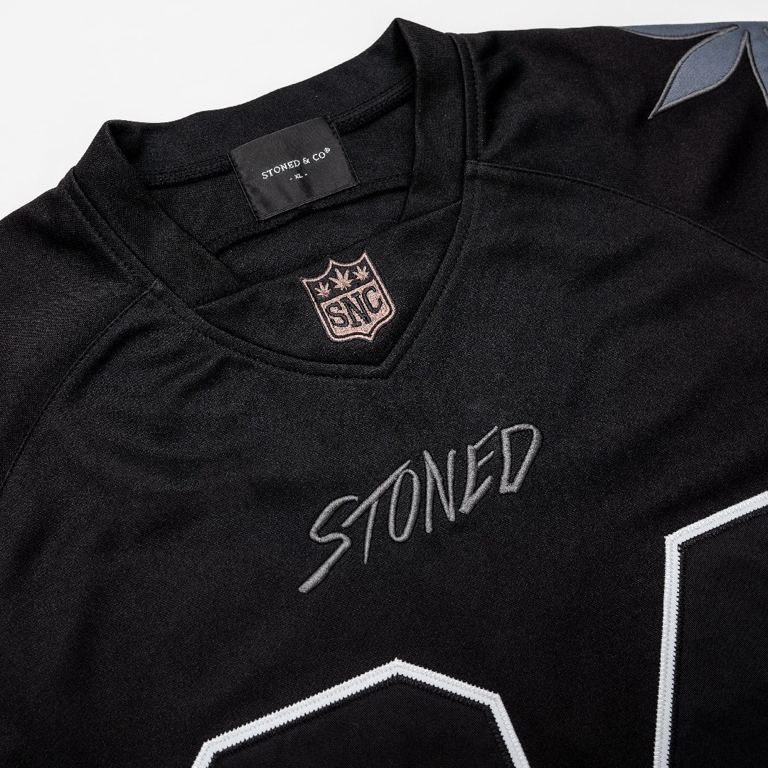 https://d2cva83hdk3bwc.cloudfront.net/stonedandco_void---nfl-jersey-black-4.jpg