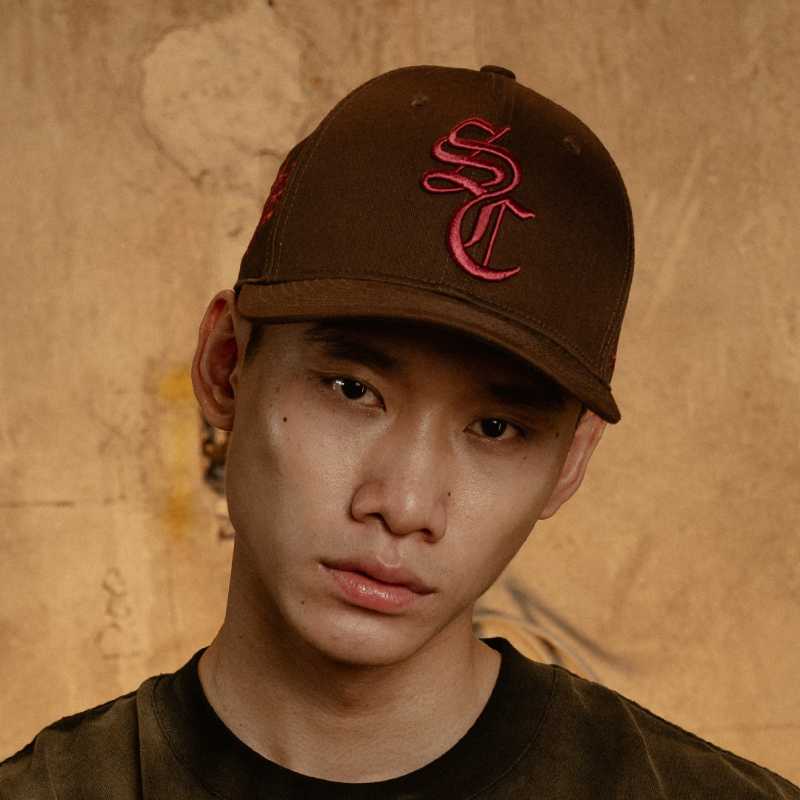 https://d2cva83hdk3bwc.cloudfront.net/stonedandco_wbb25---icon-snapback-brown-5.jpg