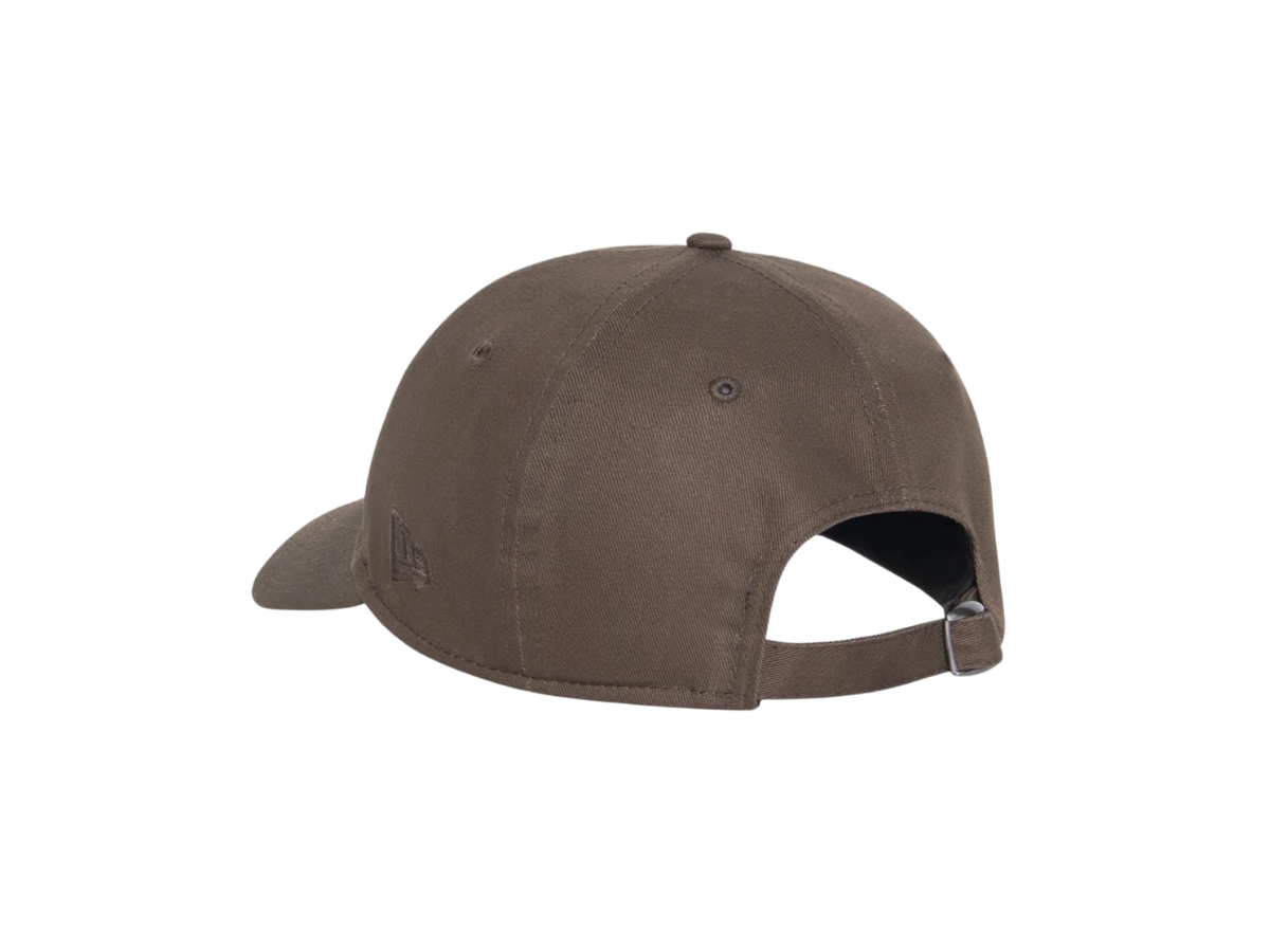 https://d2cva83hdk3bwc.cloudfront.net/stussy-new-era-9twenty-basic-strapback-walnut-3.jpg