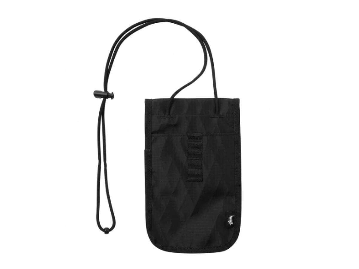 https://d2cva83hdk3bwc.cloudfront.net/stussy-travel-pouch-black-3.jpg