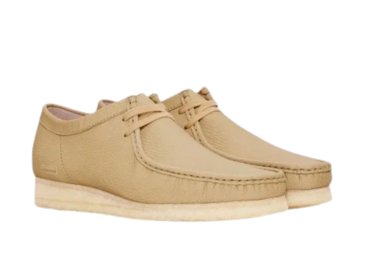 https://d2cva83hdk3bwc.cloudfront.net/sup-snsscorwns-supreme-clarks-originals-reflective-wallabee-natural-ss25-2.jpg
