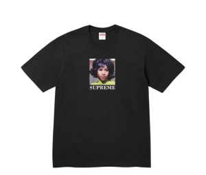 Buy Supreme Aretha Tee Black (SS26) at Sasom – Authentic and Ready to Ship