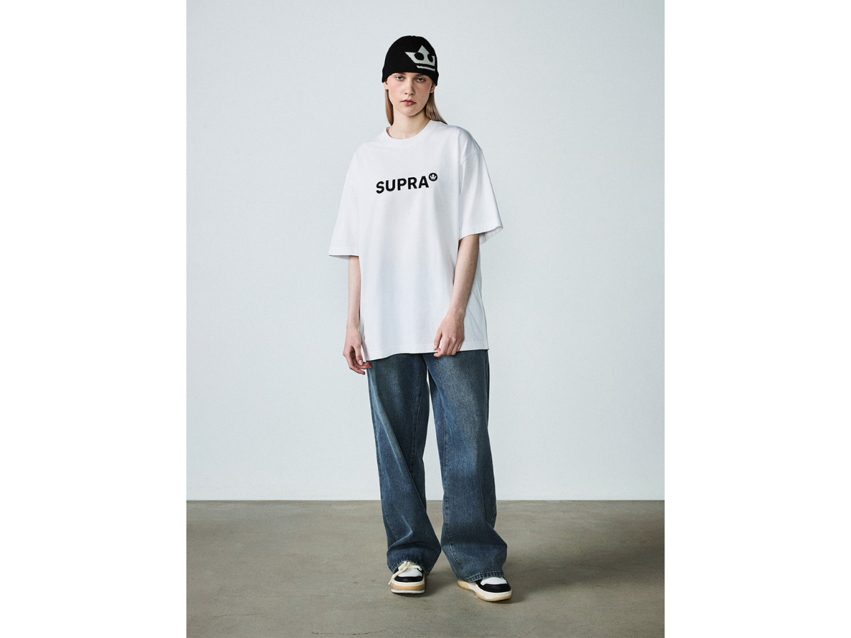 https://d2cva83hdk3bwc.cloudfront.net/supra_supra-essential-medium-lettering-logo-basic-t-shirt-white-4.jpg