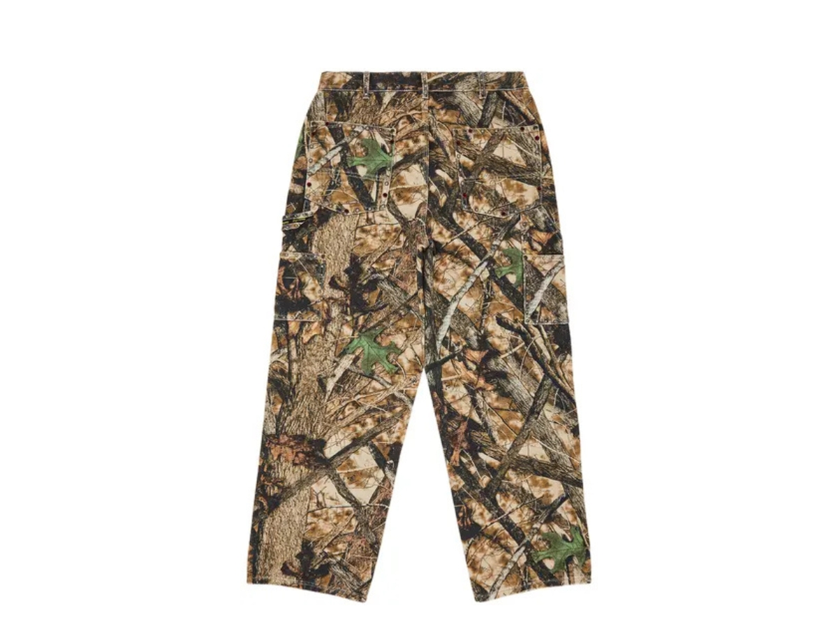https://d2cva83hdk3bwc.cloudfront.net/supreme-b-b-simon-studded-double-knee-painter-pant-truetimber-htc-fall-camo-2.jpg
