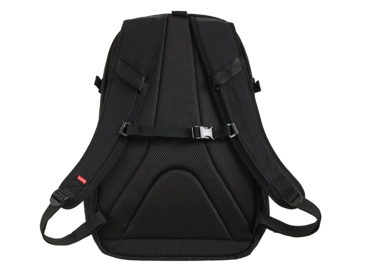 https://d2cva83hdk3bwc.cloudfront.net/supreme-backpack--fw20--black-3.jpg