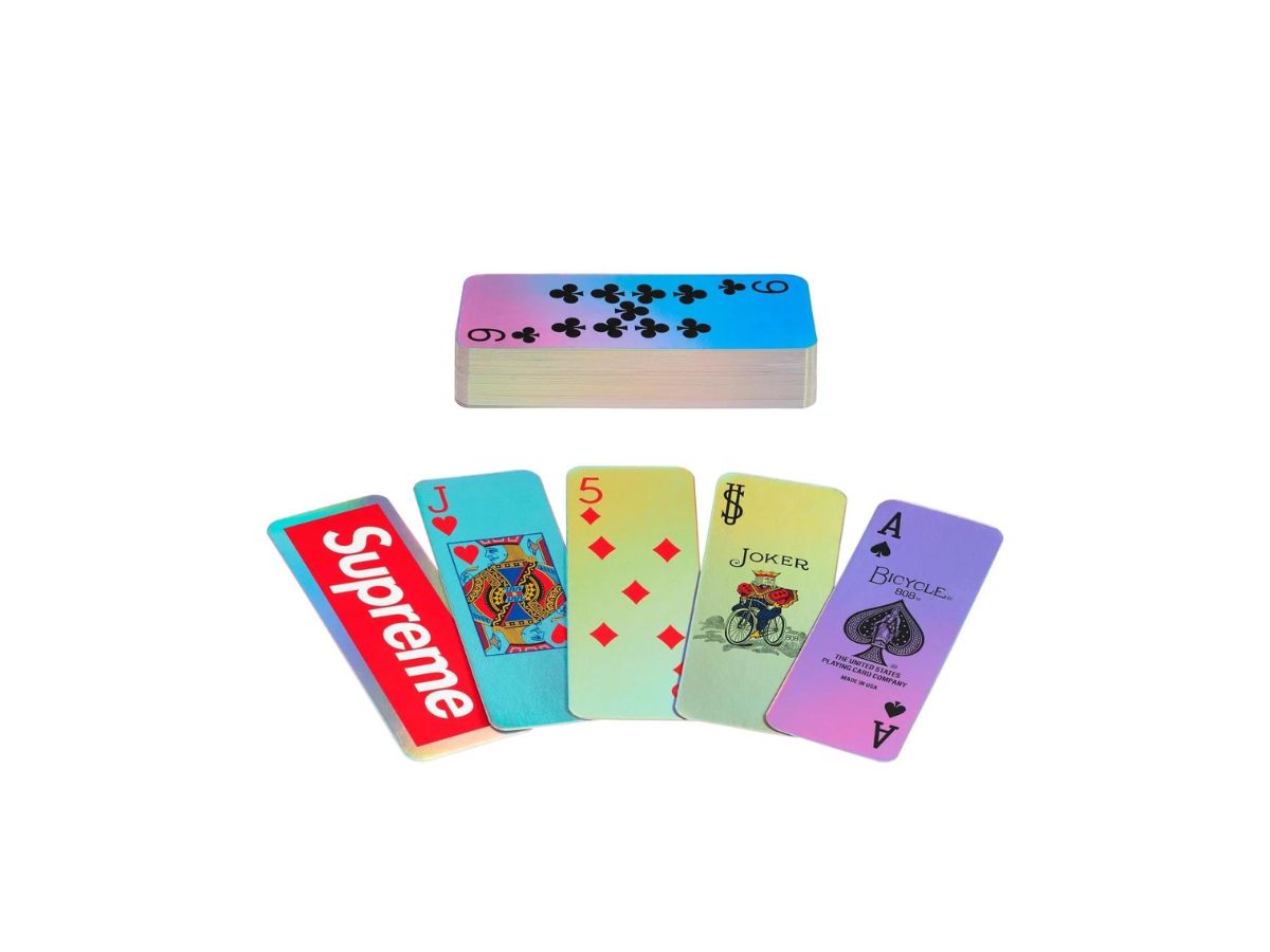 https://d2cva83hdk3bwc.cloudfront.net/supreme-bicycle-holographic-slice-cards-2.jpg